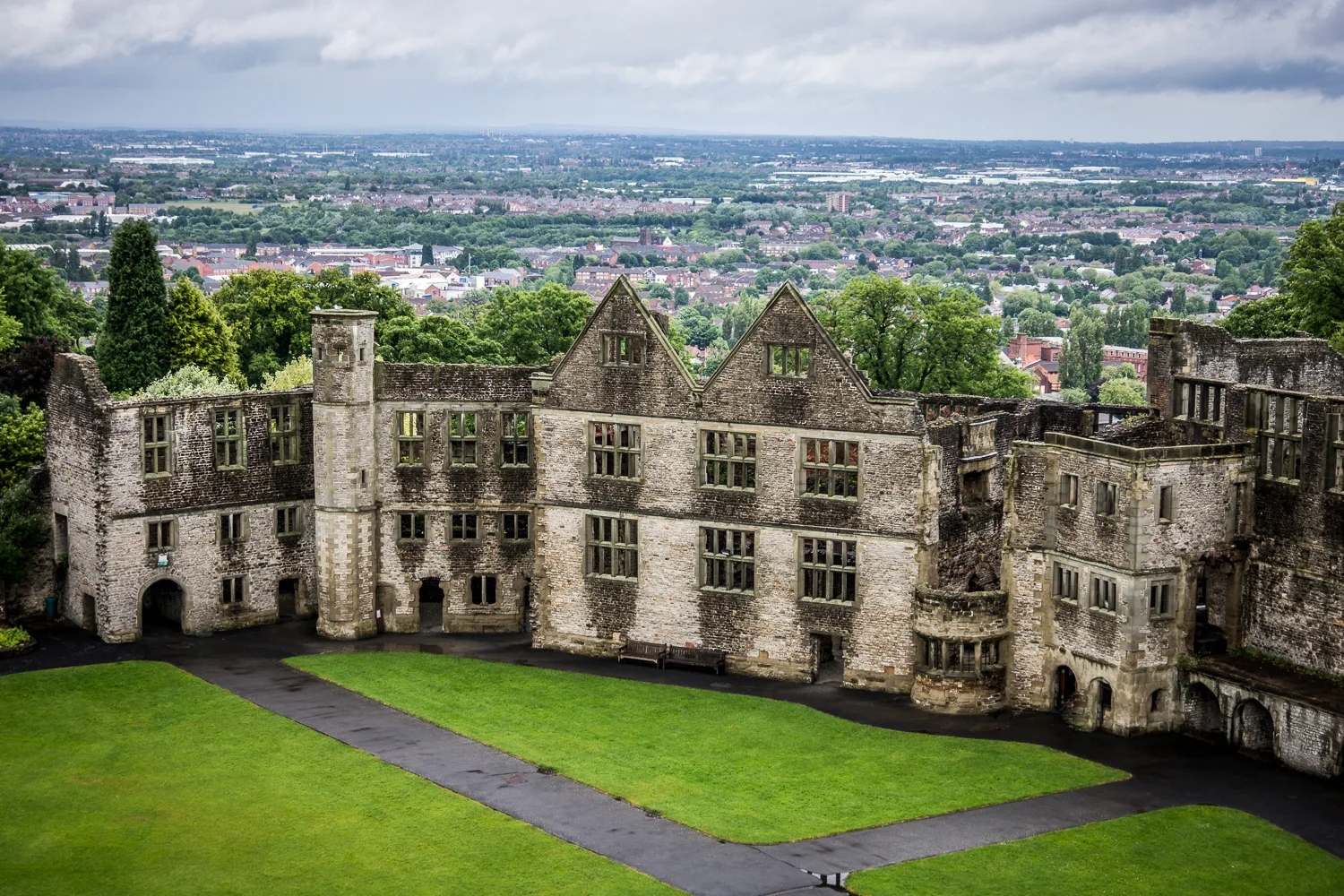 Dudley - Dudley Zoo &amp; Castle